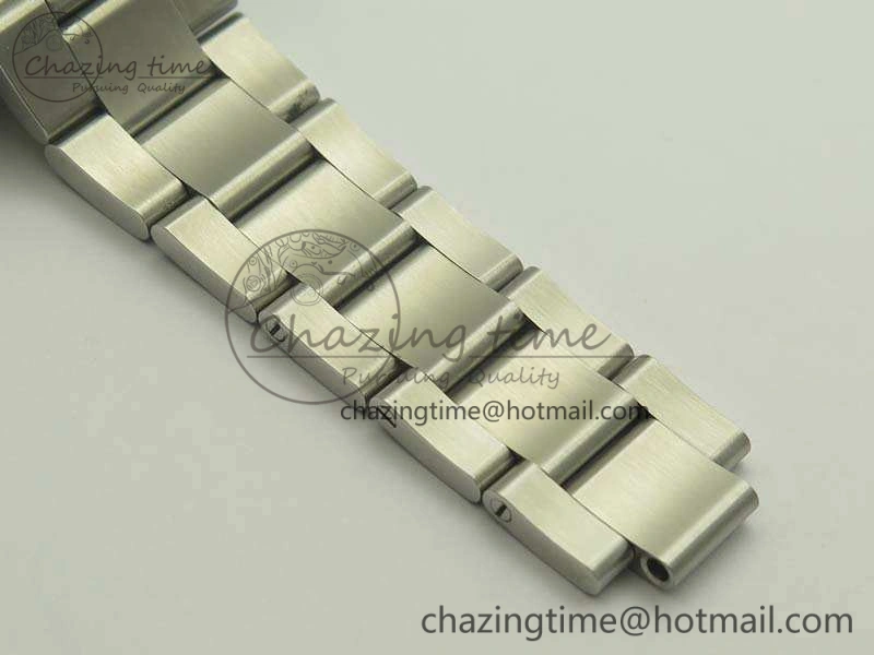 Submariner 116610 LV Green Ceramic V8s Noob Best Edition On SS Bracelet A2836