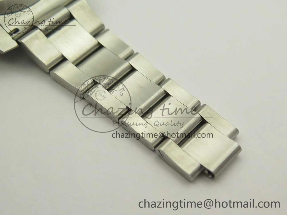 Submariner 116610 LV Green Ceramic V9F 904L 1:1 Best Edition on SS Bracelet SA3135
