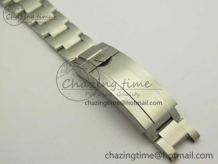 Submariner 116610 LV Green Ceramic V9F 904L 1:1 Best Edition on SS Bracelet SA3135