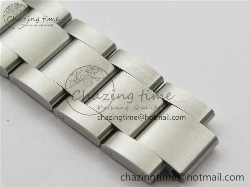 Submariner 116610 LV Green Ceramic ZF 1:1 Best Edition 904L SS Case and Bracelet VR3135
