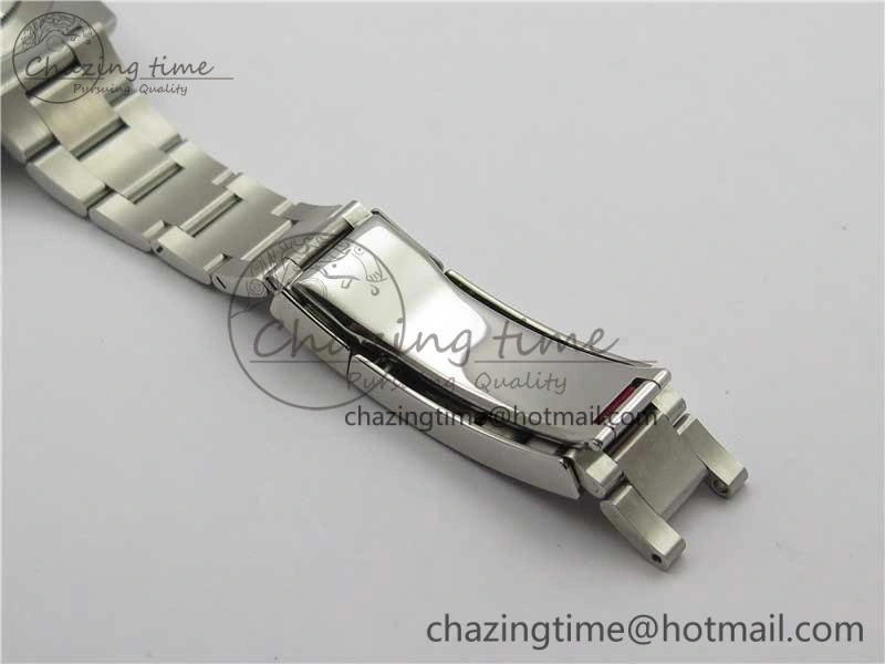 Submariner 116610 LV Green Ceramic ZZF 904L 1:1 Best Edition on SS Bracelet A2836 V2s