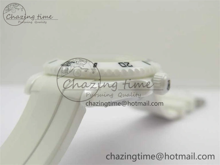 Submariner 40mm White Ceramic 5GF Best Edition Cream Dial on White Rubber Strap SA3135