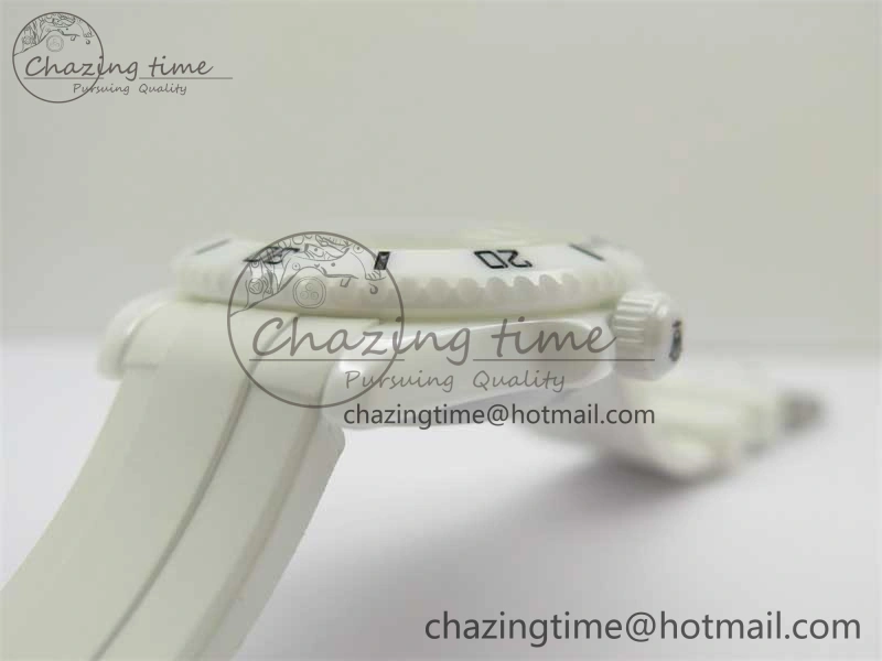 Submariner 40mm White Ceramic 5GF Best Edition Cream Dial on White Rubber Strap SA3135