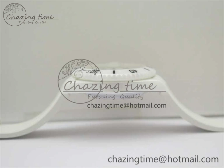 Submariner 40mm White Ceramic 5GF Best Edition Sea Painting Dial on White Rubber Strap SA3135