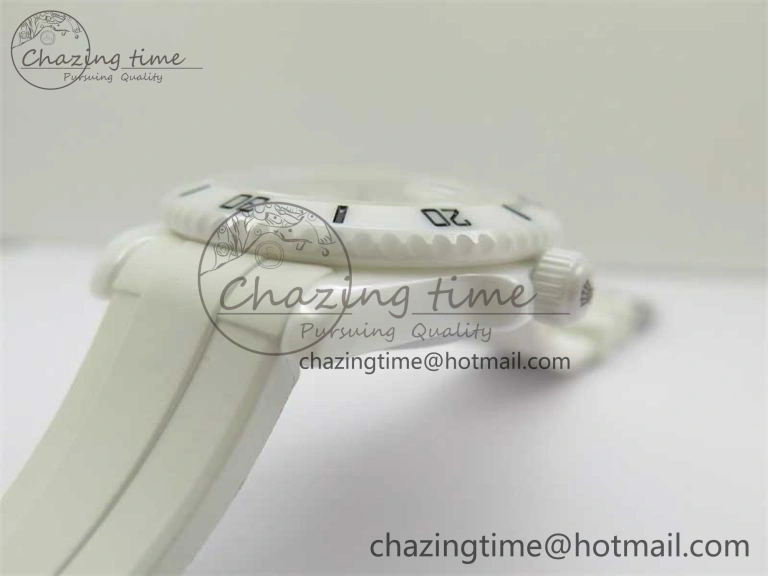 Submariner 40mm White Ceramic 5GF Best Edition White Dial on White Rubber Strap SA3135