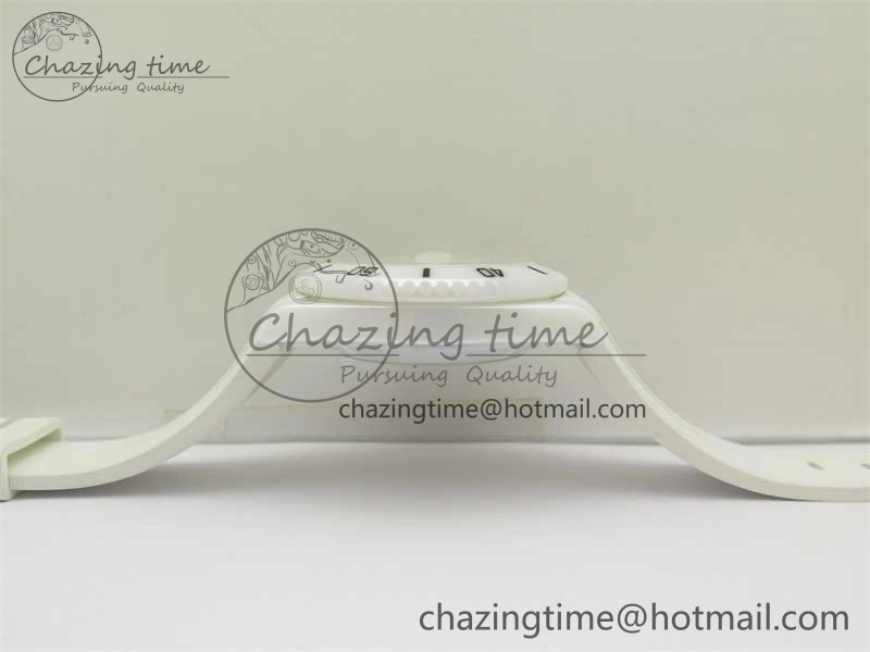 Submariner 40mm White Ceramic 5GF Best Edition White Dial on White Rubber Strap SA3135