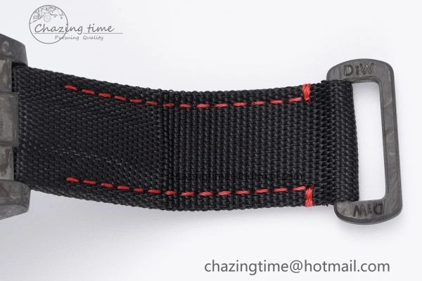 Submariner DIW Carbon VSF 1:1 Best Edition Black Red Dial on Black Nylon Strap VS3135