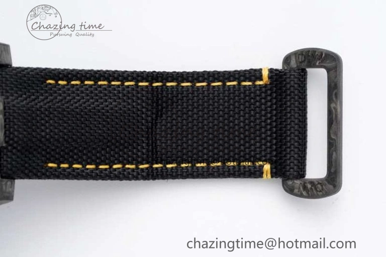 Submariner DIW Carbon VSF 1:1 Best Edition Black Yellow Dial on Black Nylon Strap VS3135