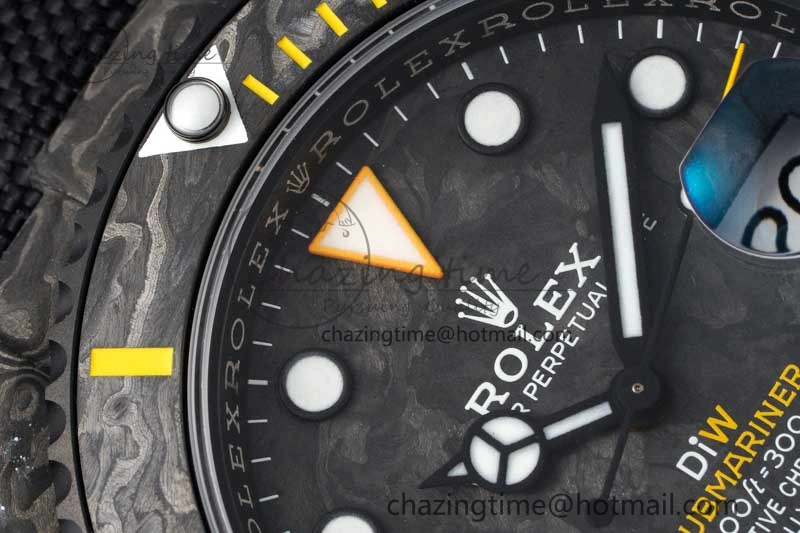Submariner DIW Carbon VSF 1:1 Best Edition Black Yellow Dial on Black Nylon Strap VS3135