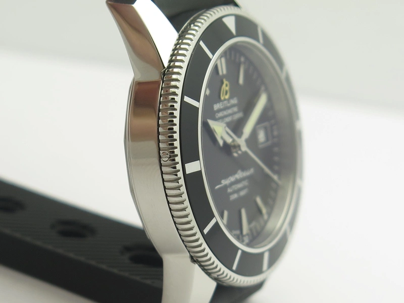 SuperOcean 42mm A17321 SS 1:1 Best Edition Black Dial On Rubber Strap A2824 (Free Rubber Strap)