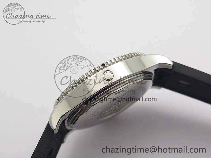 SuperOcean II A17392D7 44mm GF 1:1 Best Edition Black Dial On Rubber Strap A2824