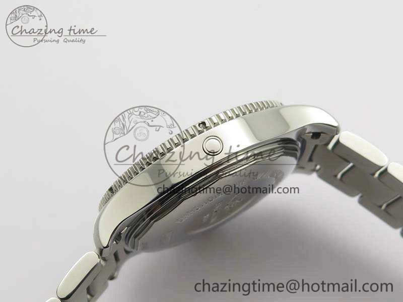 SuperOcean II A17392D7 44mm GF 1:1 Best Edition Black Dial On SS Bracelet A2824