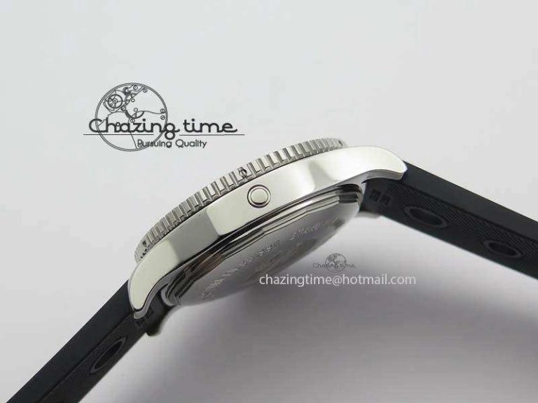 SuperOcean II A17392D7 44mm Noob 1:1 Best Edition Black Dial On Black Rubber Strap A2824