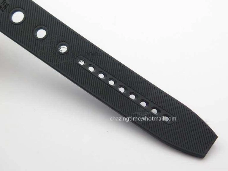 SuperOcean II A17392D7 44mm Noob 1:1 Best Edition Black Dial On Black Rubber Strap A2824