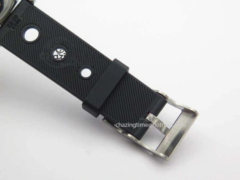 SuperOcean II A17392D7 44mm Noob 1:1 Best Edition Black Dial On Black Rubber Strap A2824