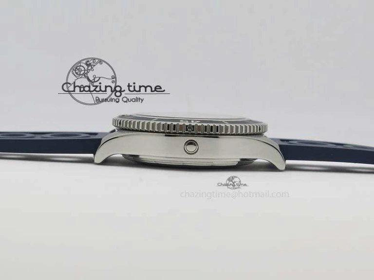 SuperOcean II A17392D8 44mm Noob 1:1 Best Edition Blue Dial On Blue Rubber Strap A2824