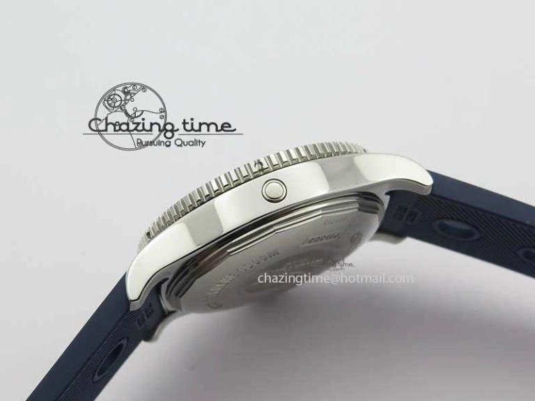 SuperOcean II A17392D8 44mm Noob 1:1 Best Edition Blue Dial On Blue Rubber Strap A2824