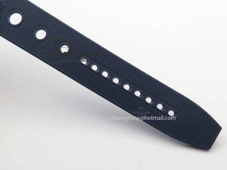 SuperOcean II A17392D8 44mm Noob 1:1 Best Edition Blue Dial On Blue Rubber Strap A2824