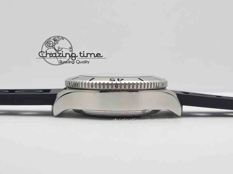 SuperOcean SteelFish SS Black Dial On Black Rubber Strap A7750