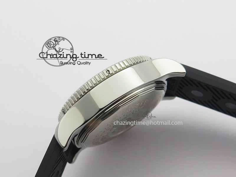 SuperOcean SteelFish SS White Dial On Black Rubber Strap A7750
