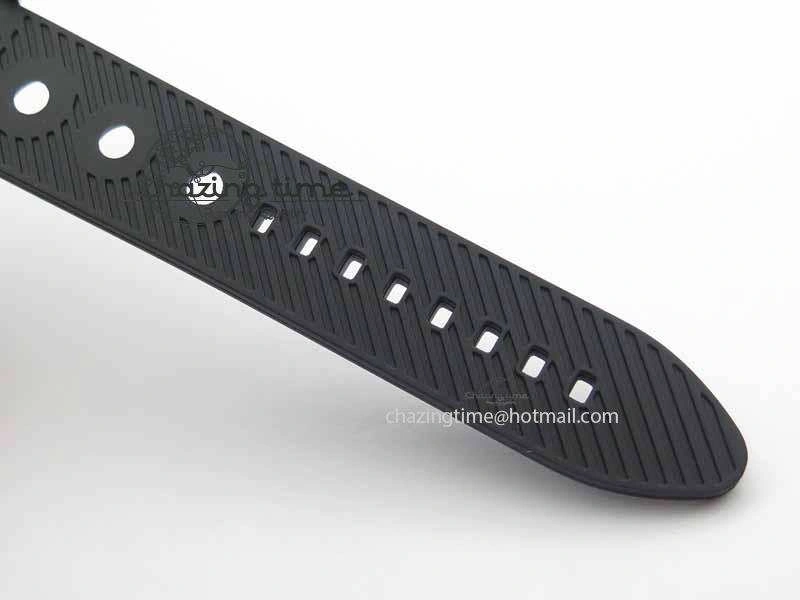 SuperOcean SteelFish SS White Dial On Black Rubber Strap A7750
