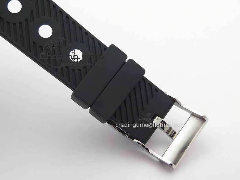 SuperOcean SteelFish SS White Dial On Black Rubber Strap A7750