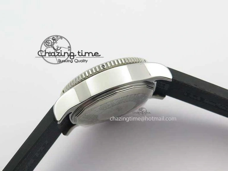SuperOcean SteelFish SS White Dial On Rubber Strap A7750