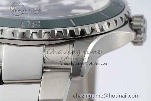 Superocean 44mm TF 1:1 Best Edition Green White Dial Green Bezel on SS Bracelet A2824
