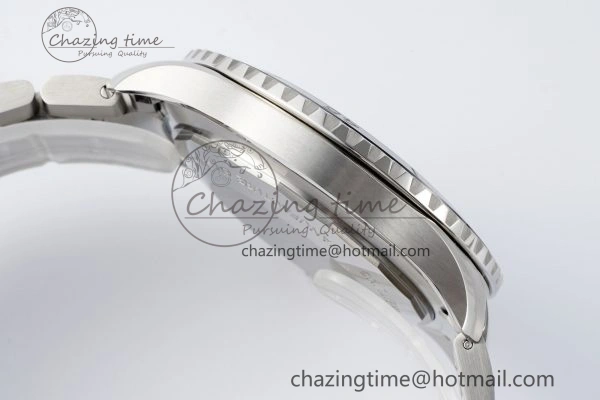 Superocean 44mm TF 1:1 Best Edition Tiffany White Dial Black Bezel on SS Bracelet A2824