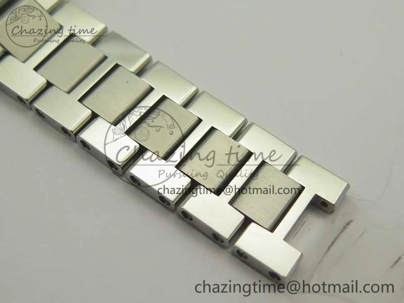 Tank Solo Ladies 25mm SS Diamond Bezel K11F 1:1 Best Edition White Dial on SS Bracelet Ronda Quartz