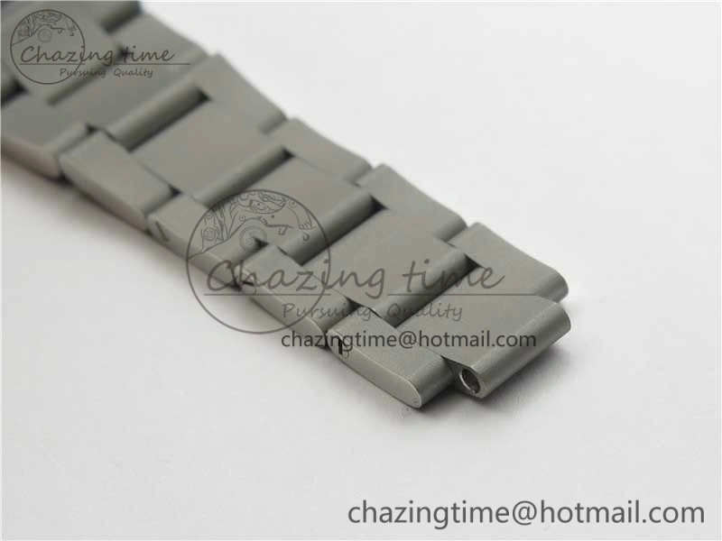 The Rough Matt Carbon Sandblast SS GMF Best Edition Carbon Dial on SS Bracelet SA3130