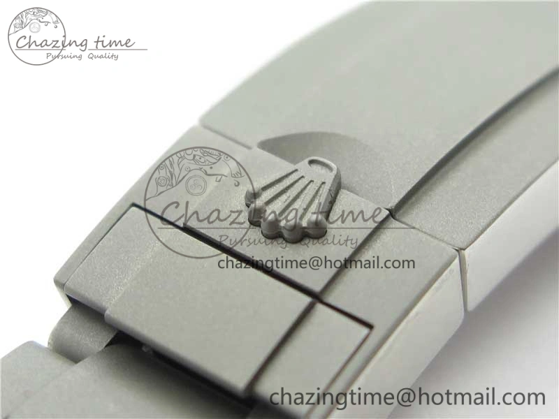 The Rough Matt Carbon Sandblast SS GMF Best Edition Carbon Dial on SS Bracelet SA3130