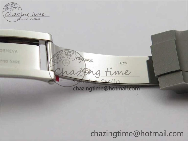 The Rough Matt Carbon Sandblast SS GMF Best Edition Carbon Dial on SS Bracelet SA3130