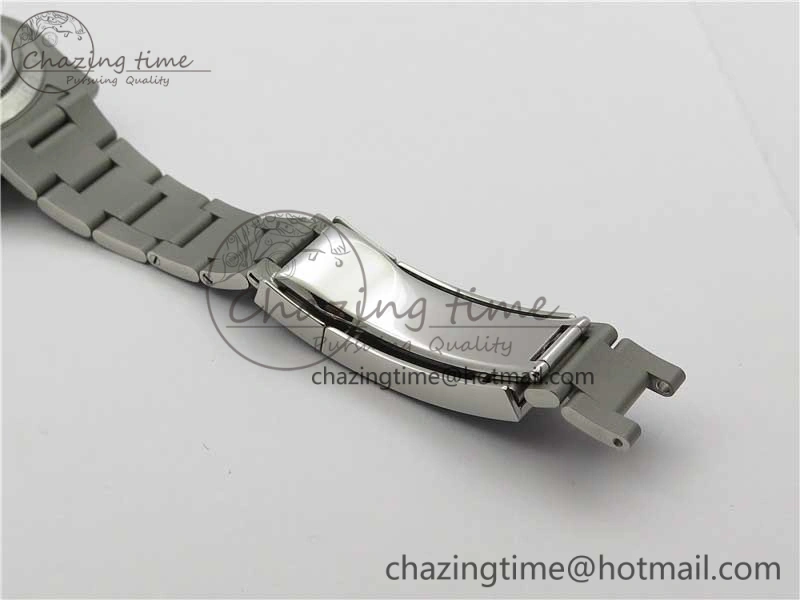 The Rough Matt Carbon Sandblast SS GMF Best Edition Carbon Dial on SS Bracelet SA3130