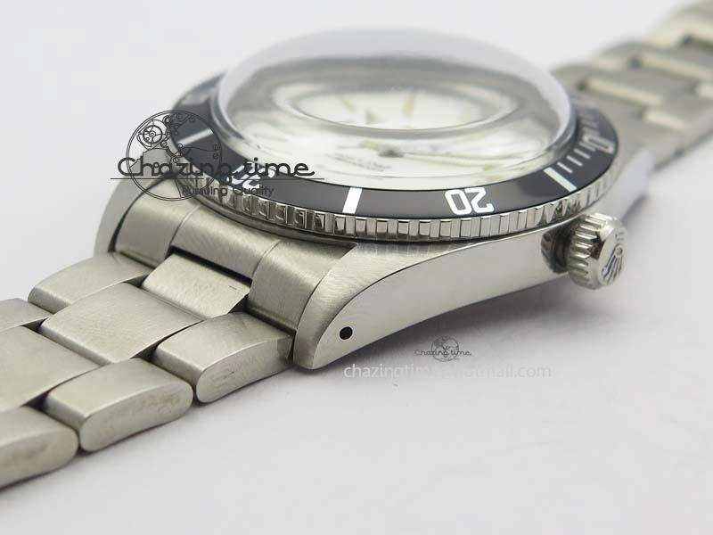 Vintage 1680 Submariner No Date SS White Dial On SS Bracelet A2813