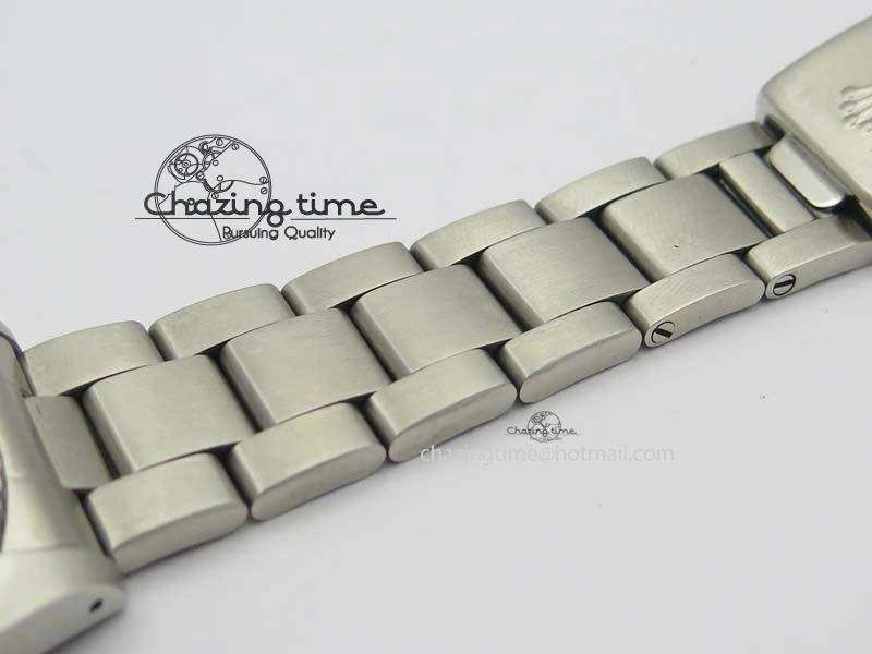 Vintage 1680 Submariner No Date SS White Dial On SS Bracelet A2813