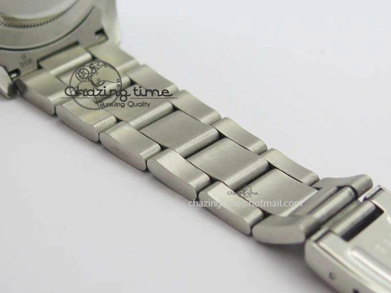 Vintage 1680 Submariner No Date SS White Dial On SS Bracelet A2813