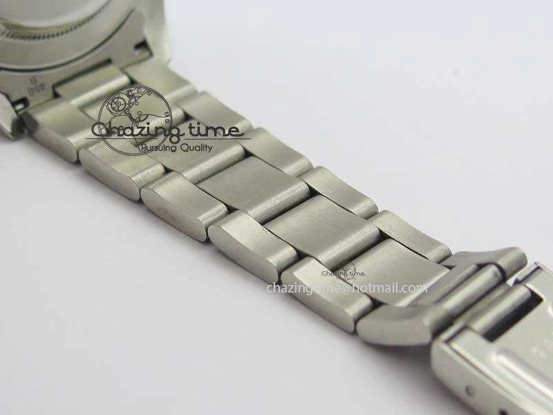 Vintage 1680 Submariner No Date SS White Dial On SS Bracelet A2813